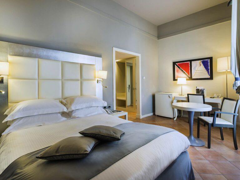 http://www.accorhotels.com/5565