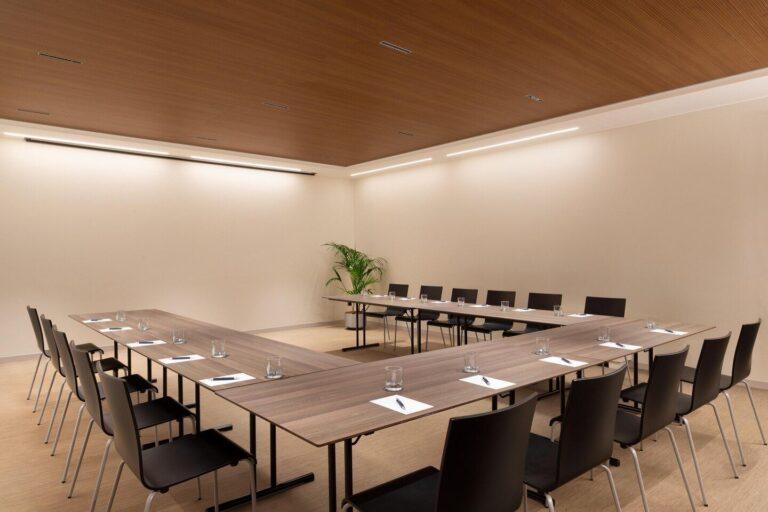 sheraton-lake-como-1lieu1salle-conference.jpg