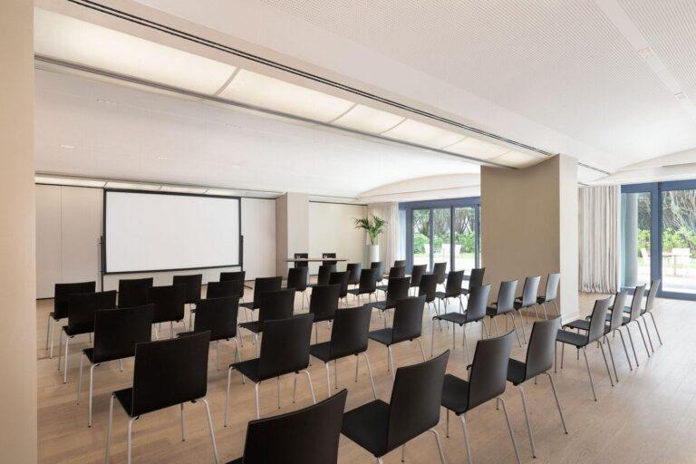 sheraton-lake-como-1lieu1salle-meetings.jpg