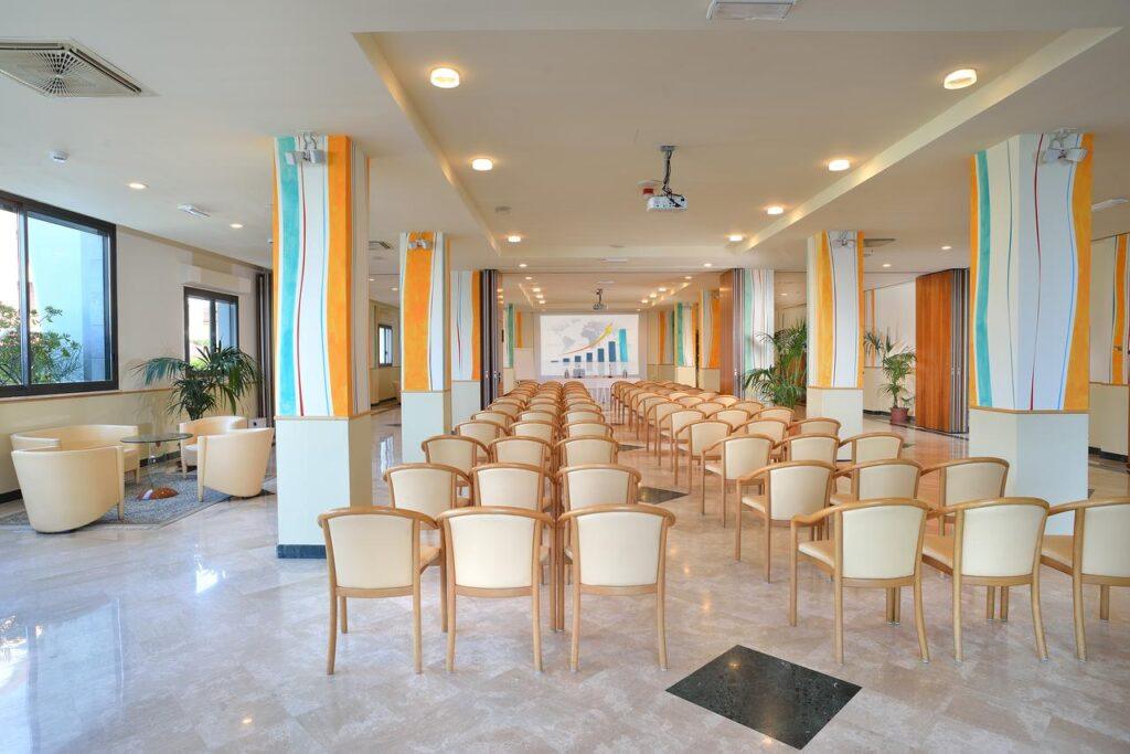 uappala-hotel-cruiser-1lieu1salle-conferences.jpg