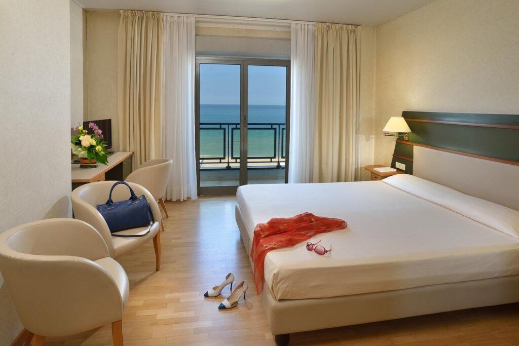 uappala-hotel-cruiser-1lieu1salle-evenement.jpg