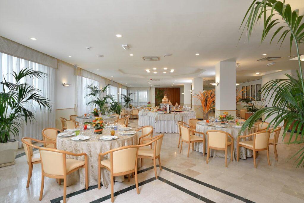 uappala-hotel-cruiser-1lieu1salle-meeting.jpg