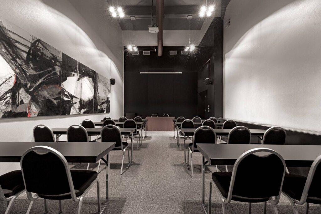ac-hotel-torino-1lieu1salle-conferences.jpg