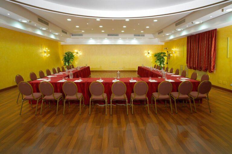 bw-ai-cavalieri-1lieu1salle-meetings.jpg