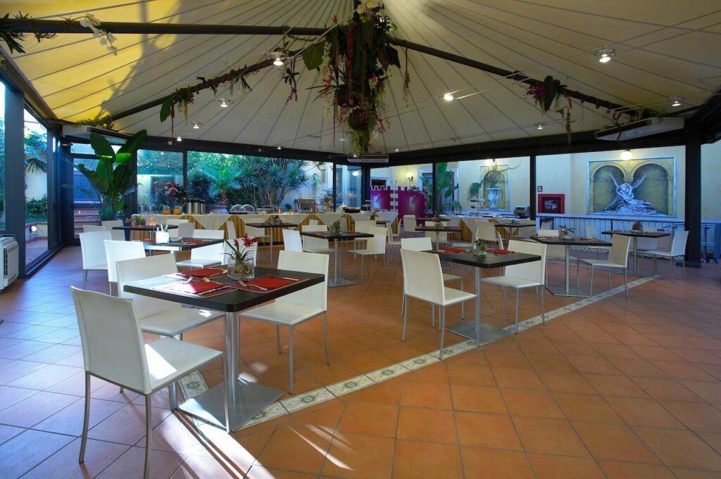 bw-ai-cavalieri-1lieu1salle-seminaire.jpg