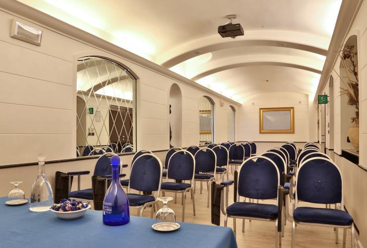 bw-genova-torino-1lieu1salle-conferences.jpg