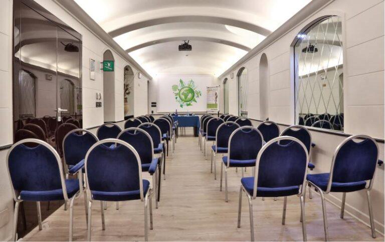 bw-genova-torino-1lieu1salle-meetings.jpg