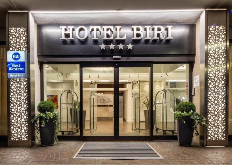 bw-hotel-biri-1lieu1salle-event.jpg