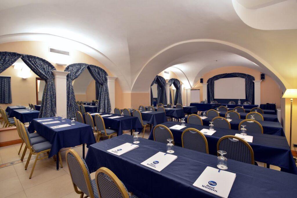 bw-hotel-genio-1lieu1salle-meetings.jpg