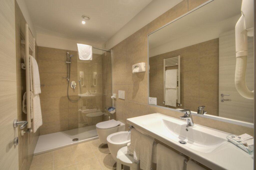 bw-hotel-genio-1lieu1salle-seminaire.jpg