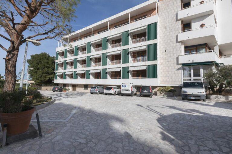 bw-la-baia-bari-1lieu1salle-event.jpg