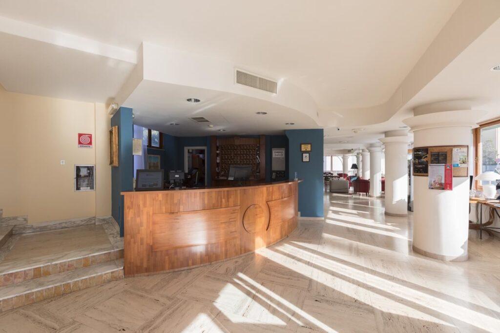 bw-la-baia-bari-1lieu1salle-events.jpg