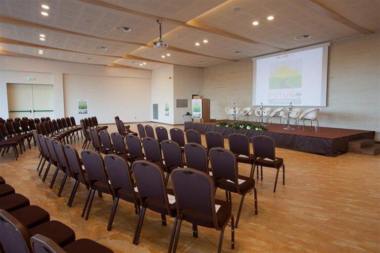 bw-leone-di-messapia-1lieu1salle-seminaires.jpg