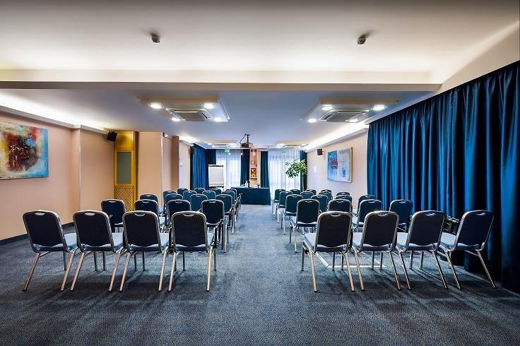 bw-mediterraneo-catania-1lieu1salle-seminaires.jpg