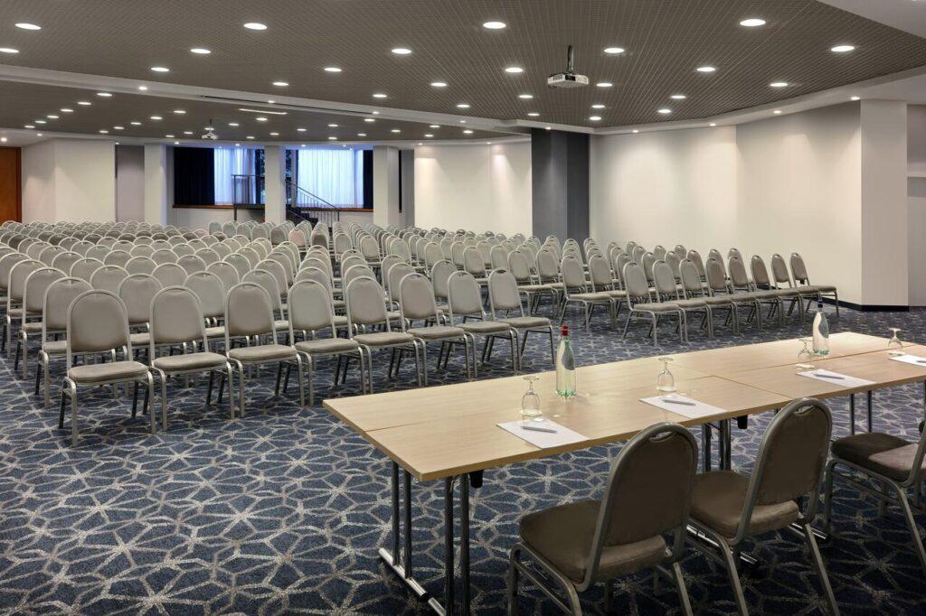 crowne-plaza-milan-linate-1lieu1salle-conference.jpg