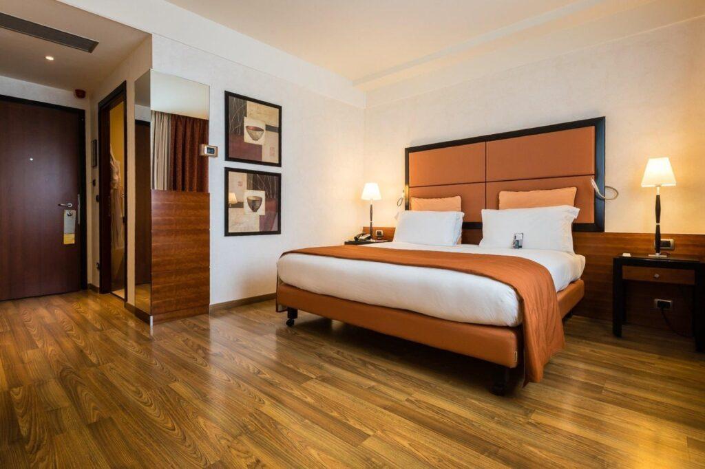 crowne-plaza-milan-malpensa-1lieu1salle-evenement.jpg