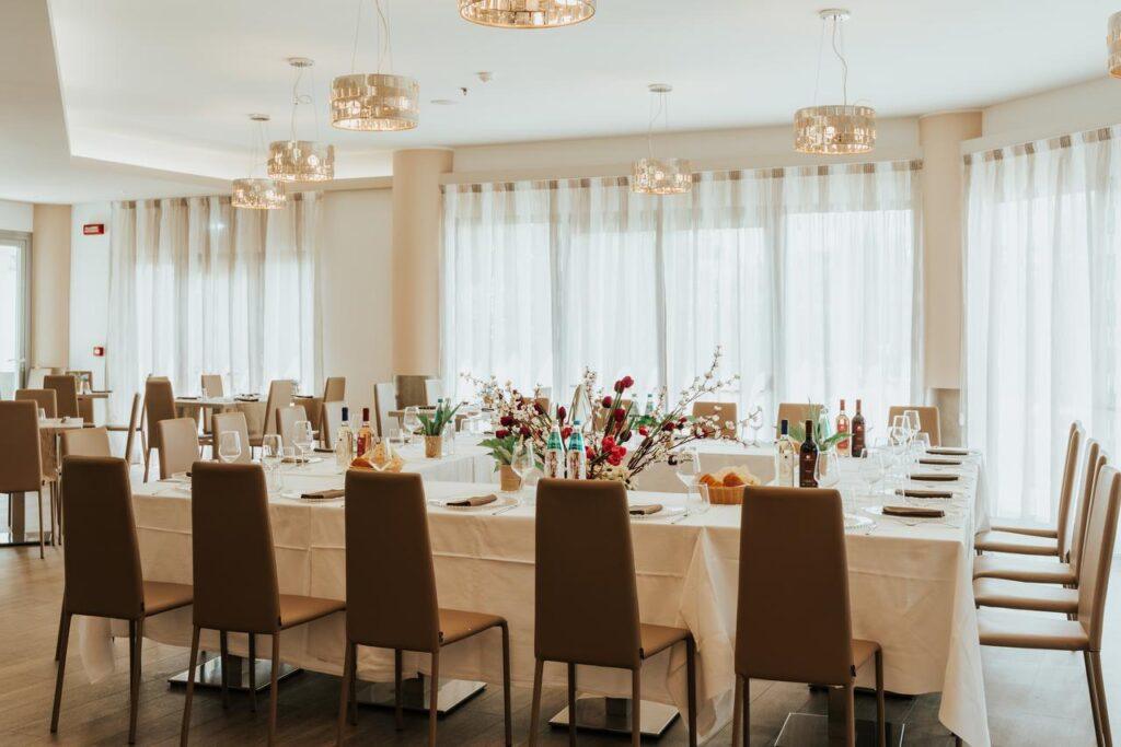 doubletree-hilton-olbia-1lieu1salle-meetings.jpg