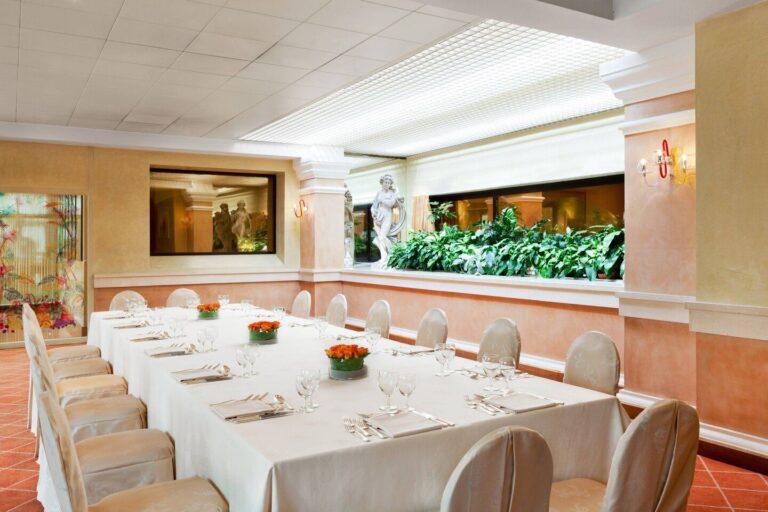 four-points-sheraton-padova-1lieu1salle-meetings.jpg