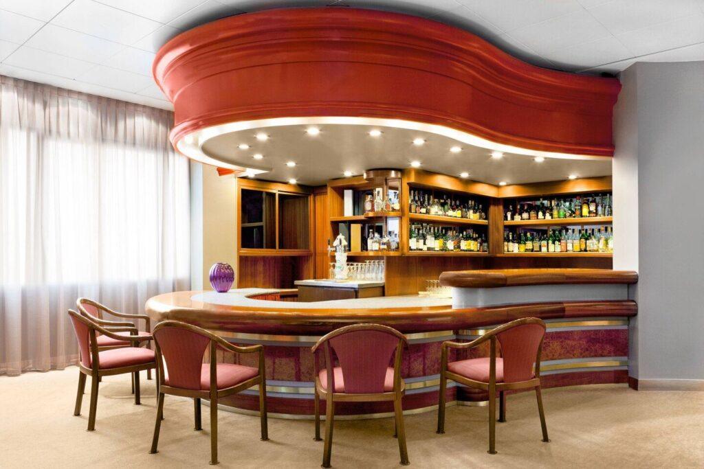four-points-sheraton-padova-1lieu1salle-seminaire.jpg