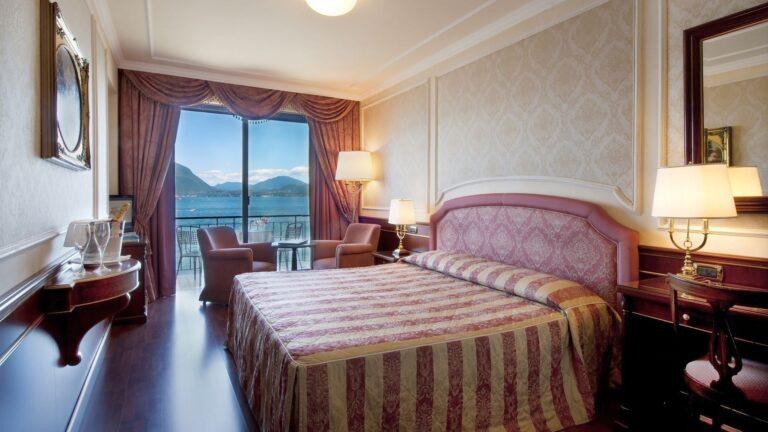 grand-hotel-dino-1lieu1salle-meeting.jpg