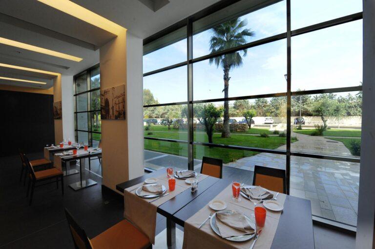 hilton-garden-inn-lecce-1lieu1salle-meeting.jpg