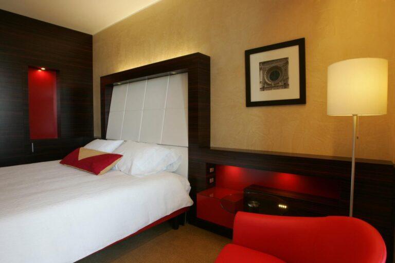 hilton-garden-inn-lecce-1lieu1salle-reunion.jpg