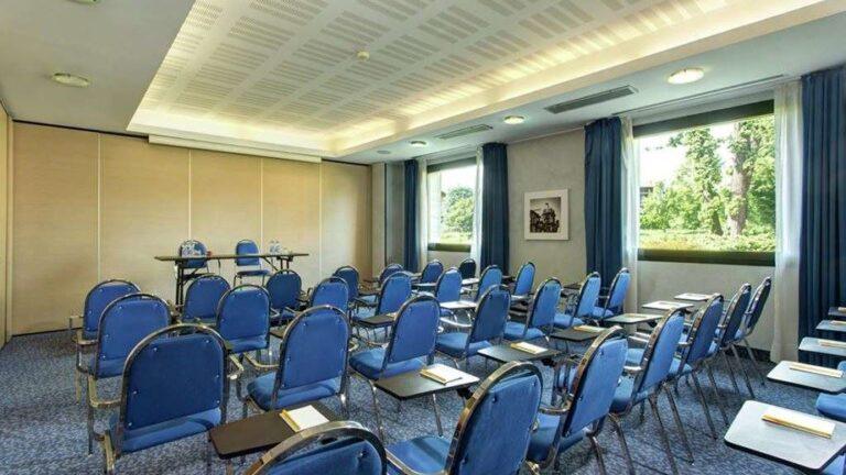 hilton-garden-inn-malpensa-1lieu1salle-meetings.jpg