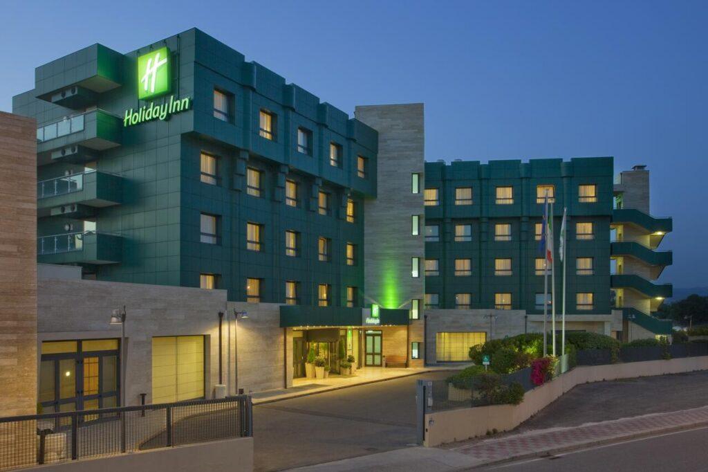 holiday-inn-cagliari-1lieu1salle-event.jpg