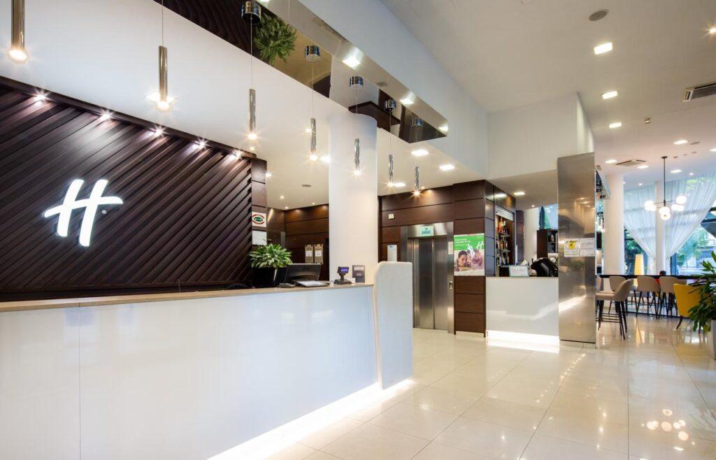 holiday-inn-turin-corso-francia-1lieu1salle-events.jpg