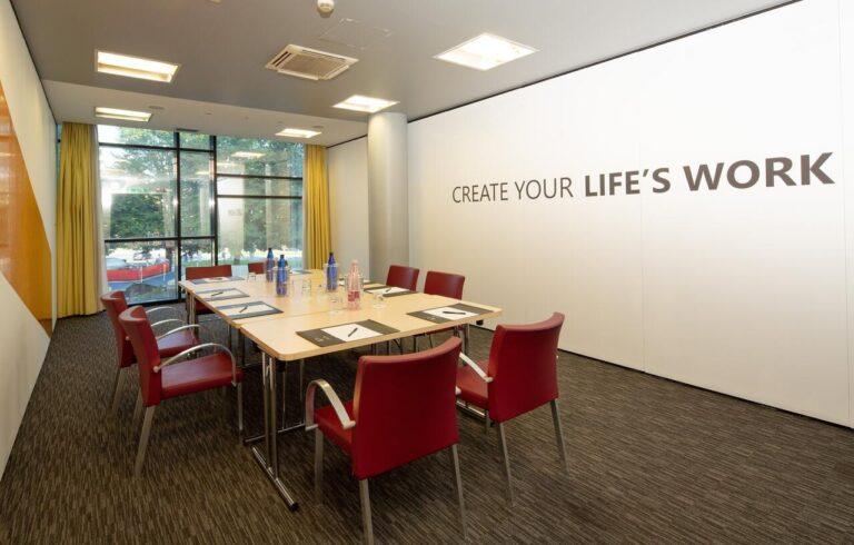 holiday-inn-turin-corso-francia-1lieu1salle-seminaire.jpg