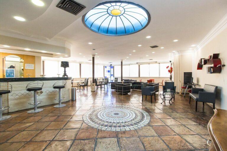 hotel-royal-torino-1lieu1salle-evenement.jpg