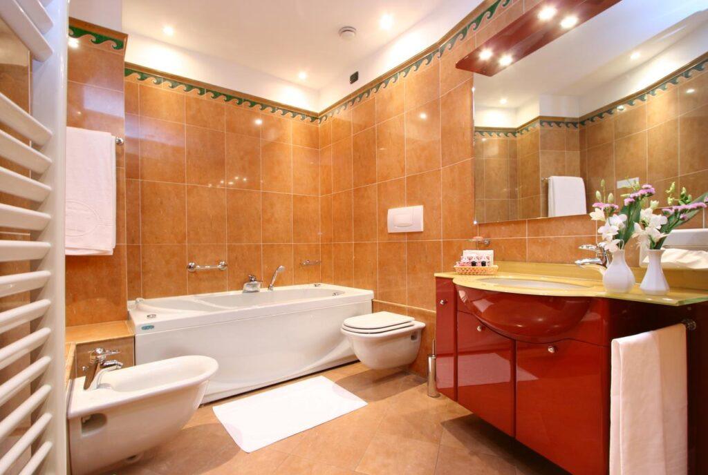 hotel-royal-torino-1lieu1salle-meeting.jpg