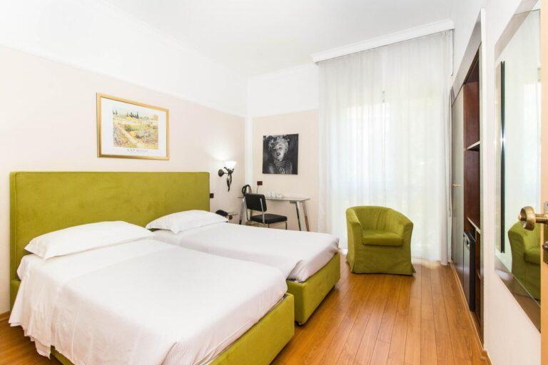 hotel-royal-torino-1lieu1salle-seminaires.jpg
