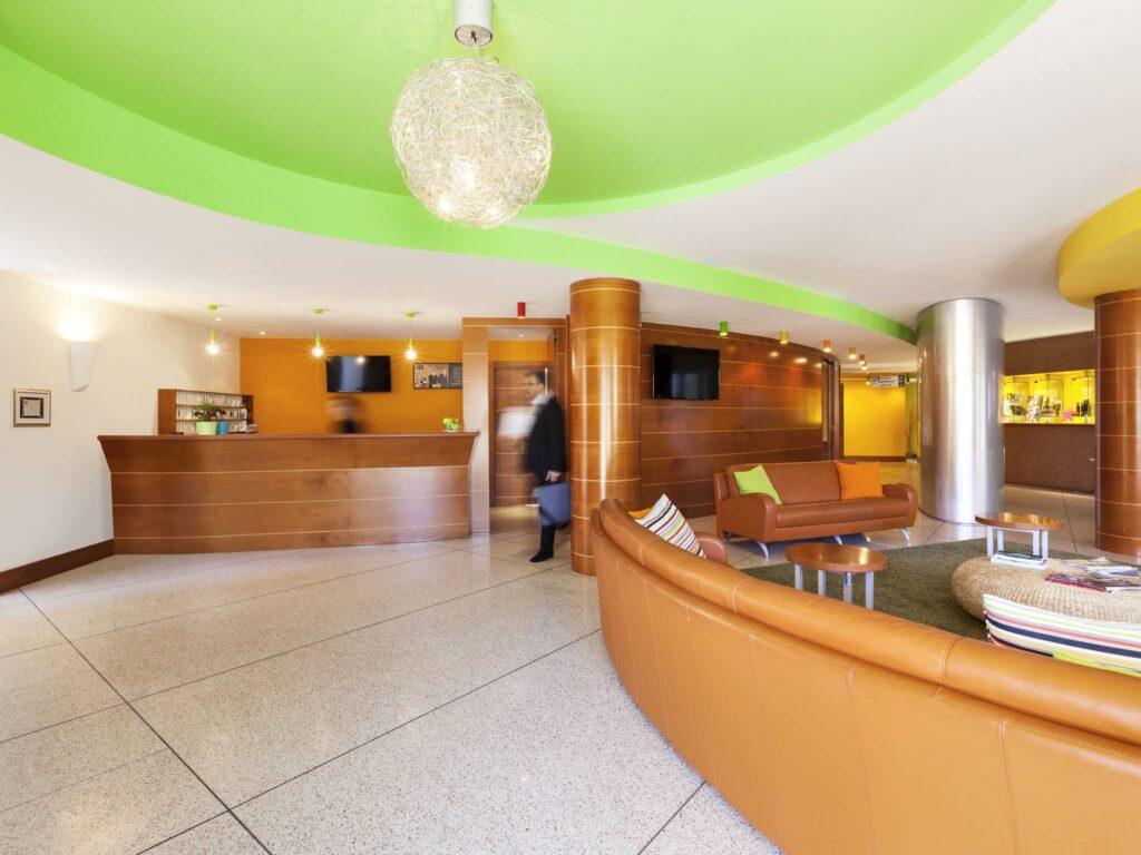 lobby reception