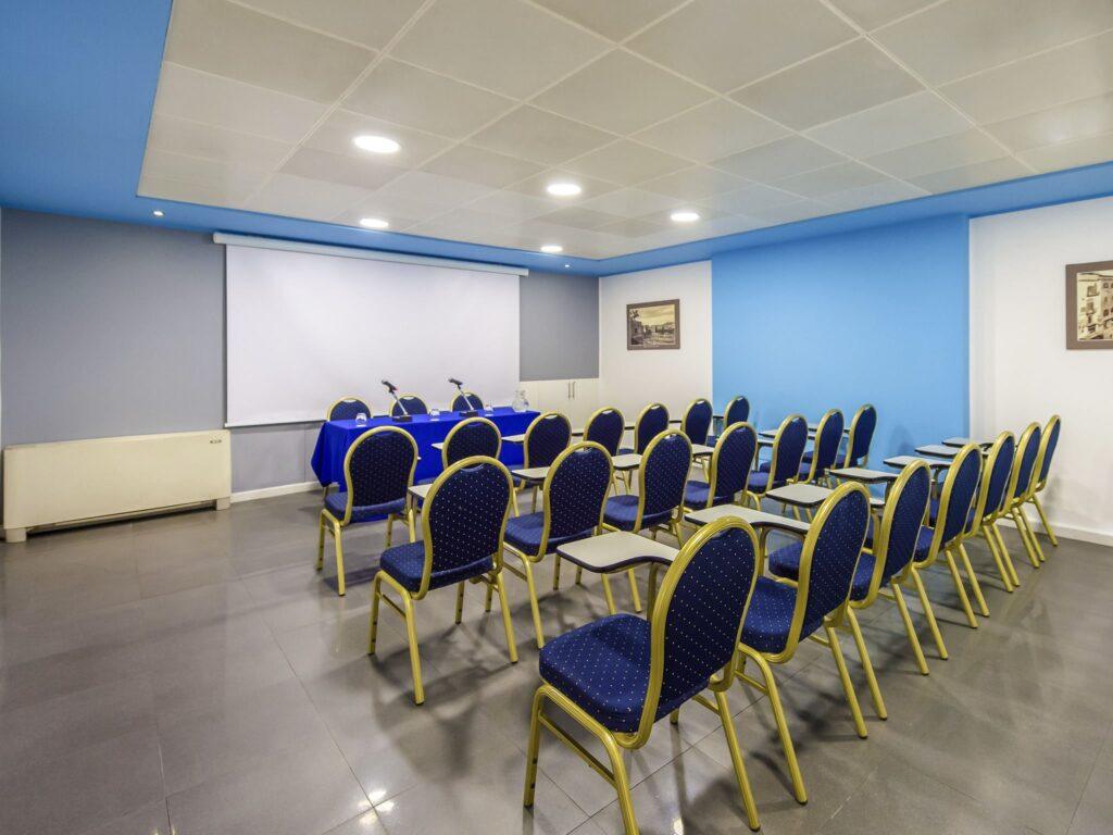 https://www.accorhotels.com/B2H7