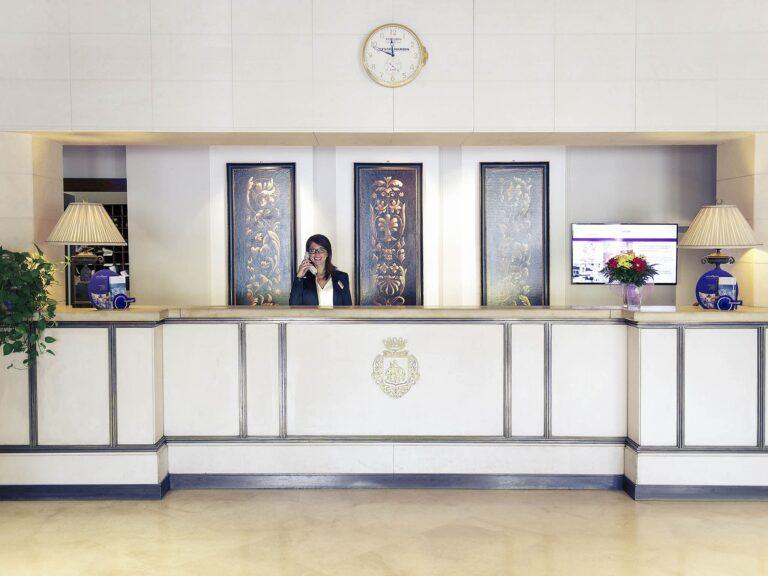 http://www.accorhotels.com/9801