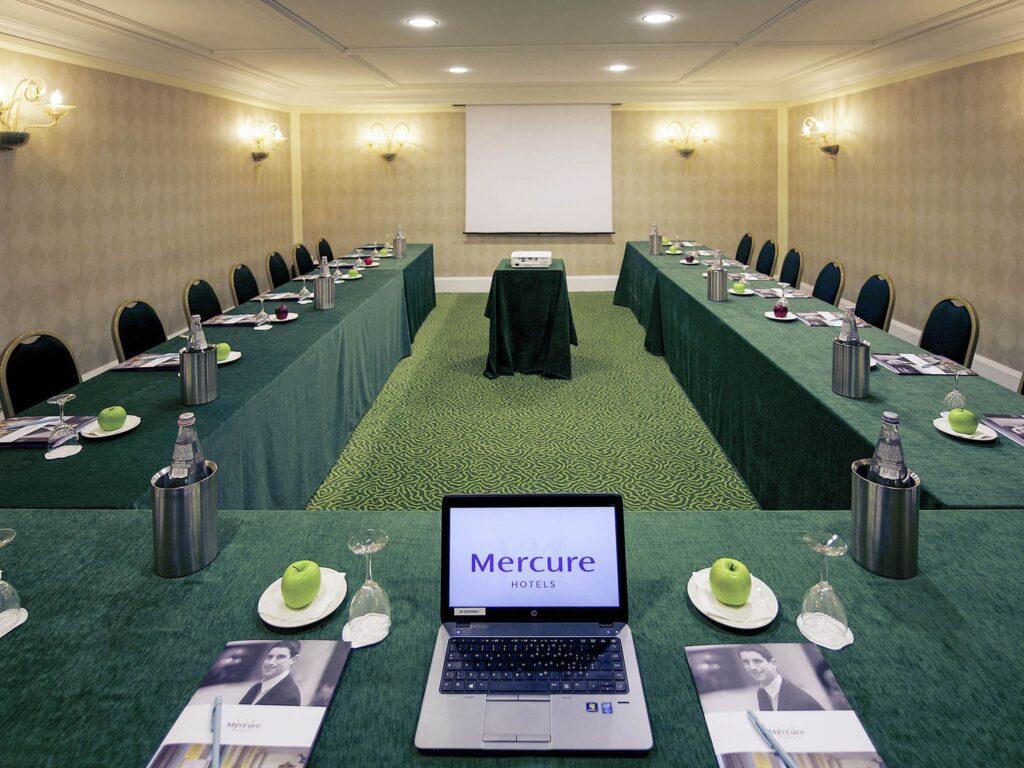 http://www.accorhotels.com/9801