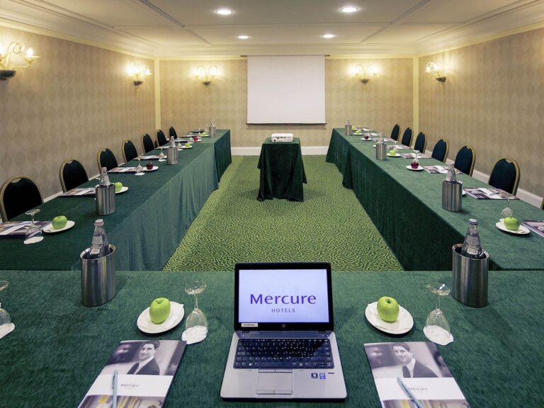 http://www.accorhotels.com/9801