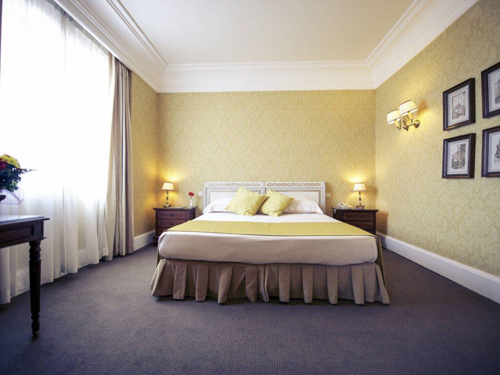 https://www.accorhotels.com/9801