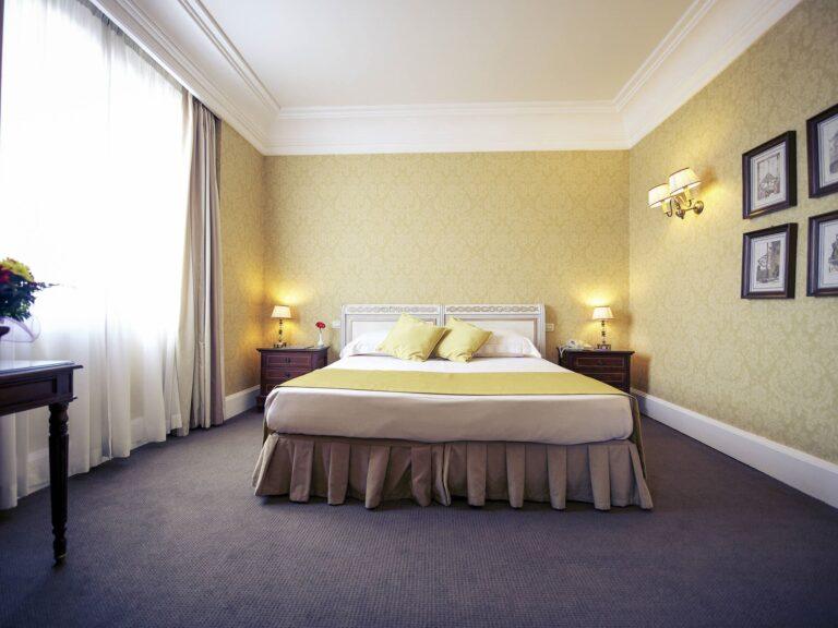 https://www.accorhotels.com/9801