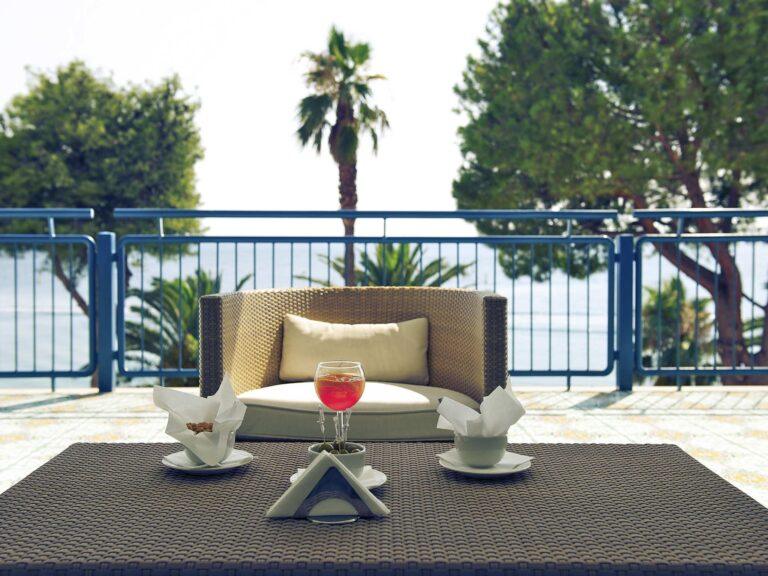 https://all.accor.com/7504