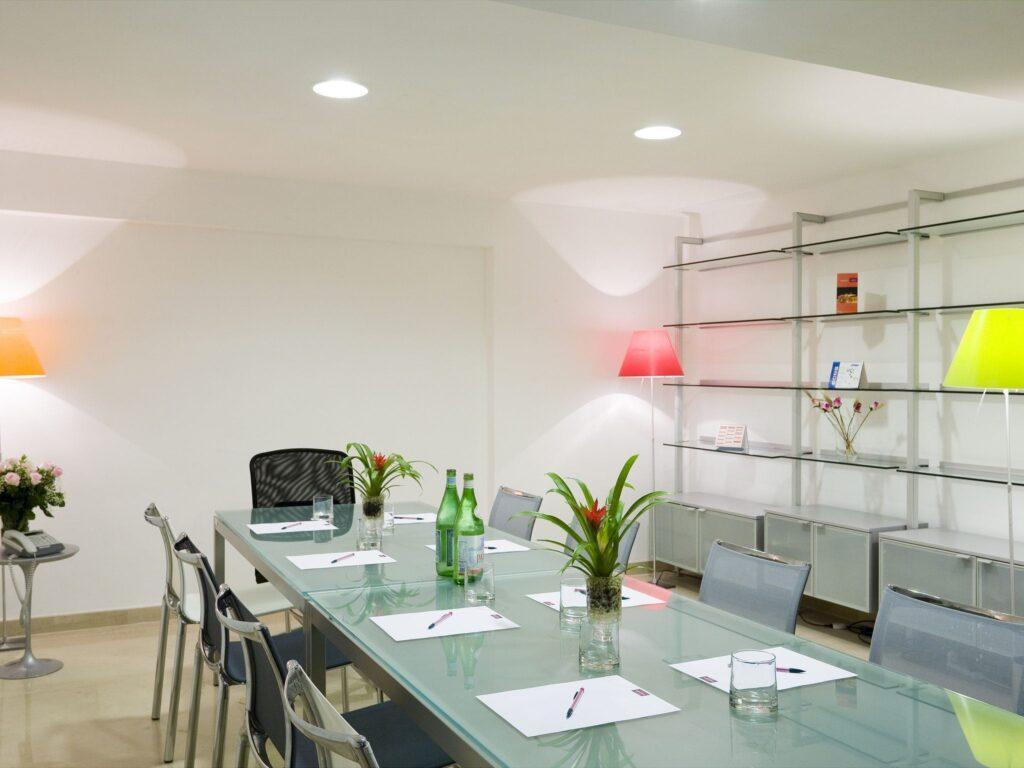 https://www.accorhotels.com/5932