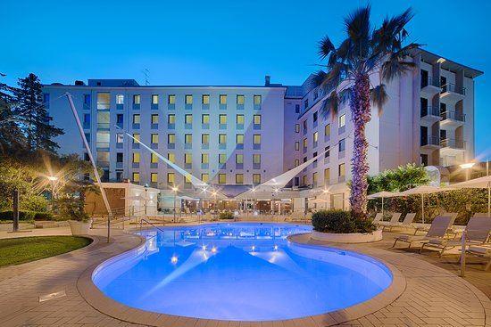 nh-palermo-1lieu1salle-conference.jpg