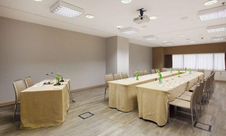 nh-torino-lingotto-congress-1lieu1salle-meeting.jpg