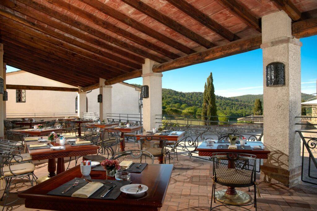 bagnaia-golf-resort-siena-1lieu1salle-meeting.jpg