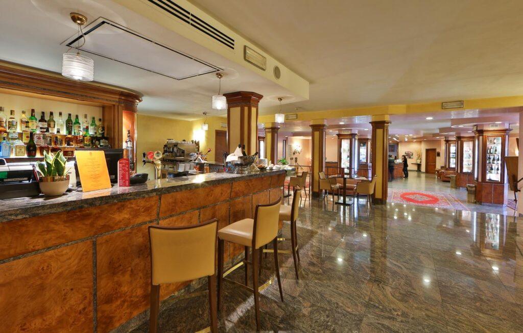 bw-grand-hotel-guinigi-1lieu1salle-events.jpg