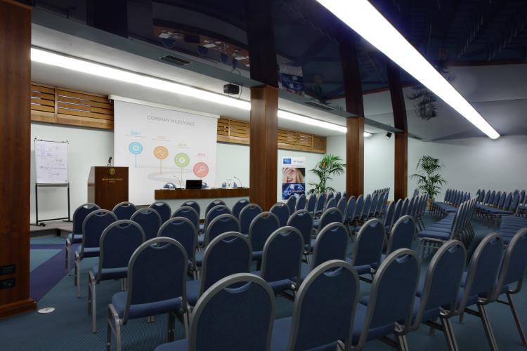 bw-grand-hotel-guinigi-1lieu1salle-meeting.jpg