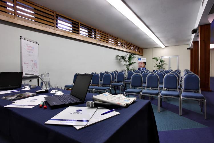 bw-grand-hotel-guinigi-1lieu1salle-meetings.jpg