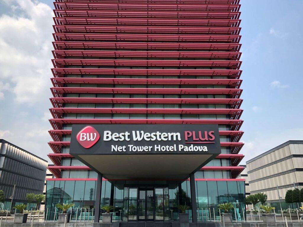 bw-plus-net-tower-padova-1lieu1salle-events.jpg
