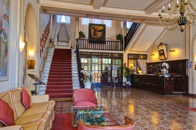 bw-premier-grand-hotel-royal-1lieu1salle-seminaires.jpg